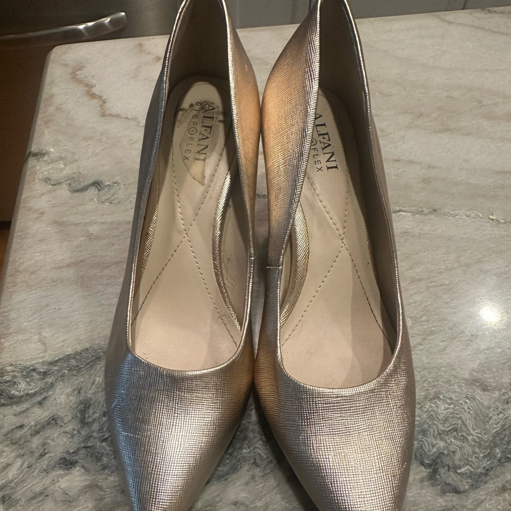 Alfani Step N Flex Silver and Gold Textured Heels